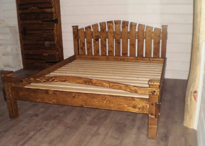 Кровать из дерева под заказ